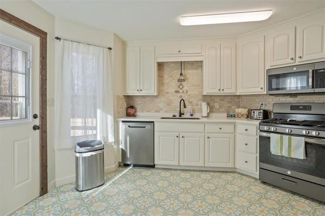 1663 Old Nelson Road, Ball Ground, GA 30107