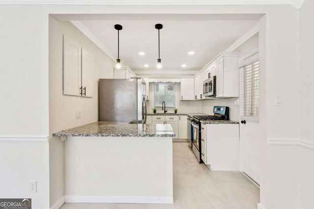 186 W Lake Drive NW, Atlanta, GA 30314