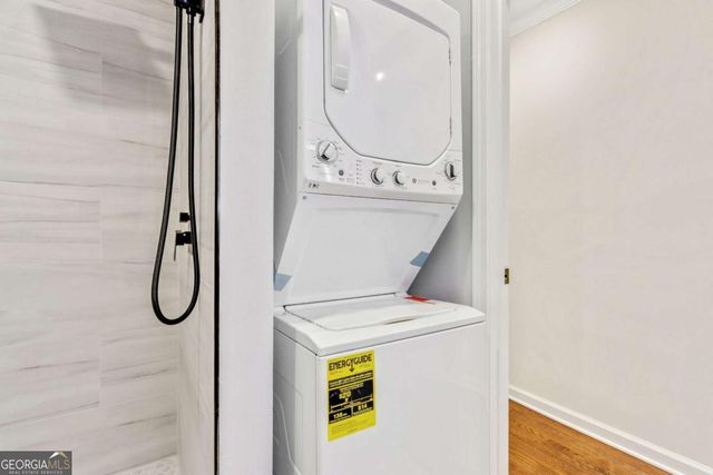 186 W Lake Drive NW, Atlanta, GA 30314