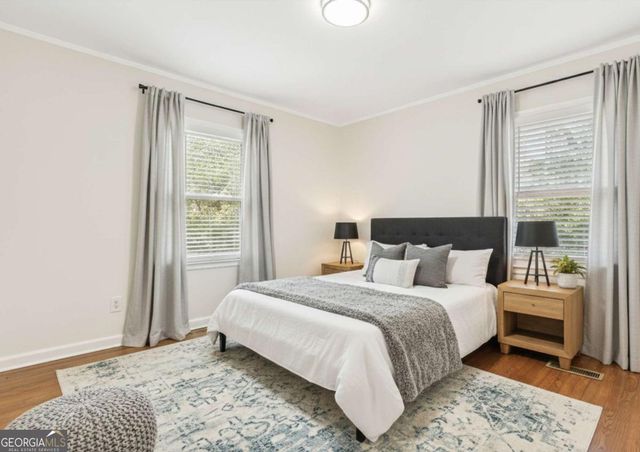 186 W Lake Drive NW, Atlanta, GA 30314