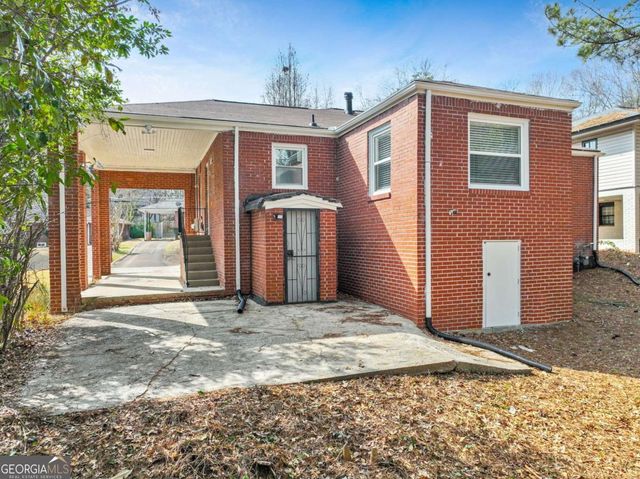 186 W Lake Drive NW, Atlanta, GA 30314