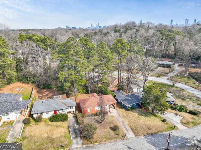 186 W Lake Drive NW, Atlanta, GA 30314
