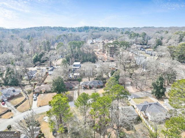 186 W Lake Drive NW, Atlanta, GA 30314