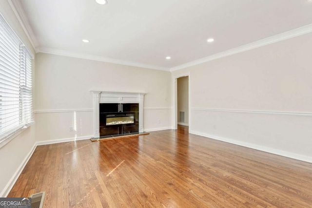 186 W Lake Drive NW, Atlanta, GA 30314