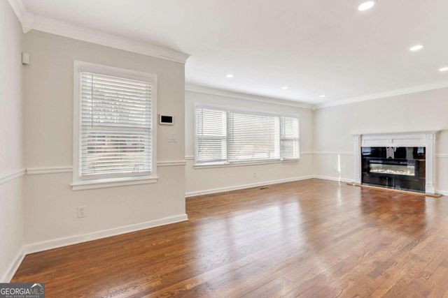 186 W Lake Drive NW, Atlanta, GA 30314