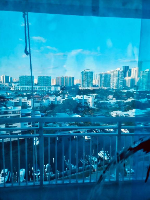 400 Kings Point Dr 1624, Sunny Isles Beach, FL 33160