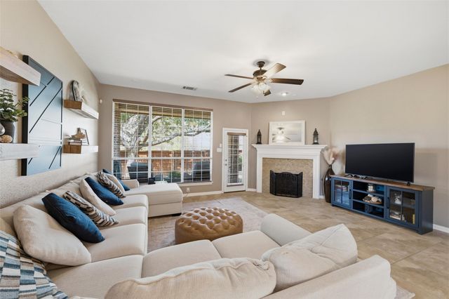 1211 Golf Club Drive, Lantana, TX 76226