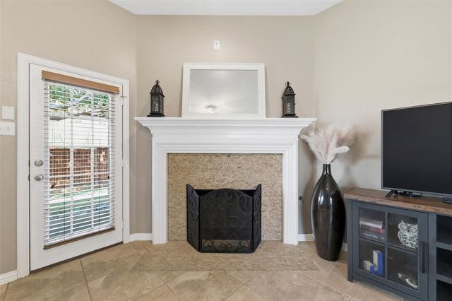 1211 Golf Club Drive, Lantana, TX 76226