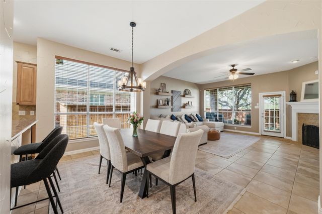 1211 Golf Club Drive, Lantana, TX 76226