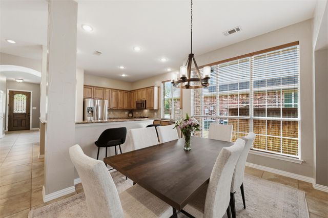 1211 Golf Club Drive, Lantana, TX 76226