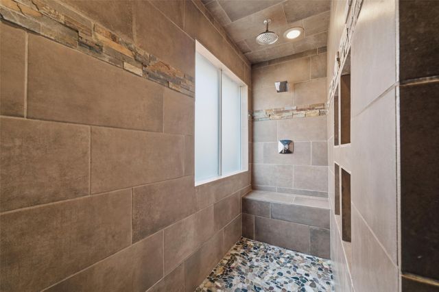 1211 Golf Club Drive, Lantana, TX 76226