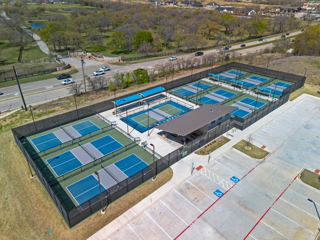 1211 Golf Club Drive, Lantana, TX 76226