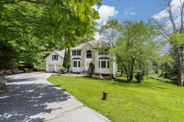 36 Indian Spring Rd, Mount Olive Twp., NJ 07828