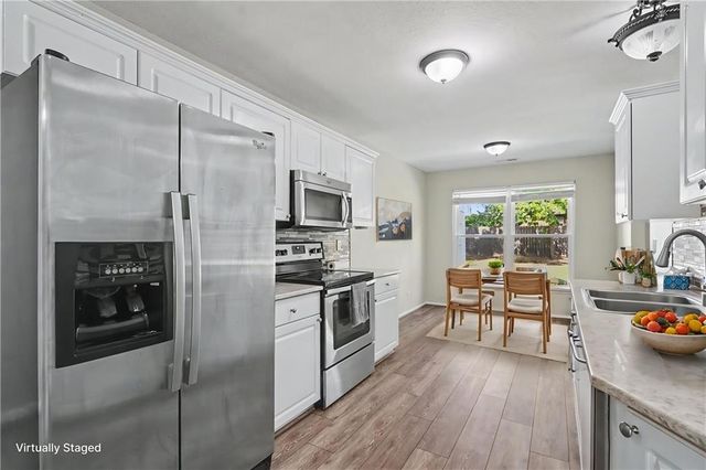 2012 E 26th Street, Lawrence, KS 66046