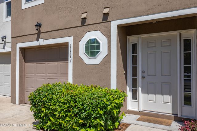 11657 HICKORY OAK Drive, Jacksonville, FL 32218