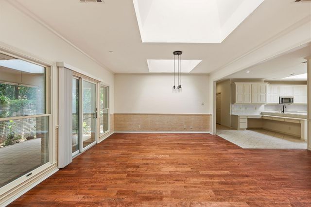 2834 Montebello RD B11, Austin, TX 78746