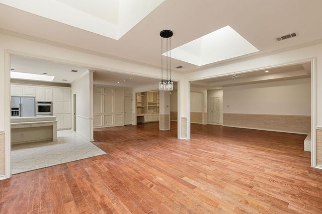 2834 Montebello RD B11, Austin, TX 78746