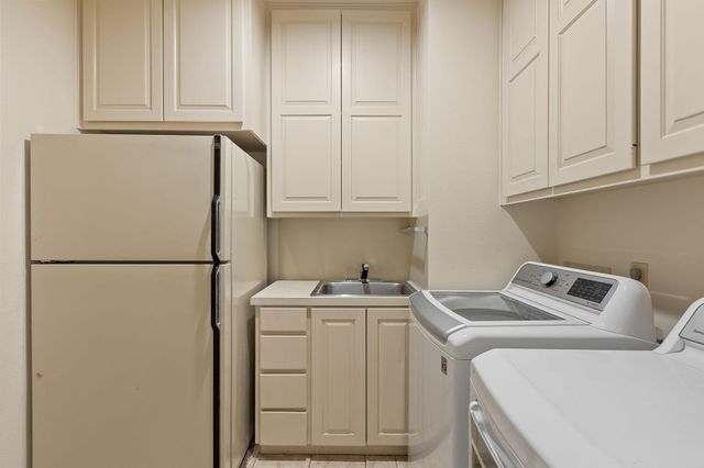 2834 Montebello RD B11, Austin, TX 78746