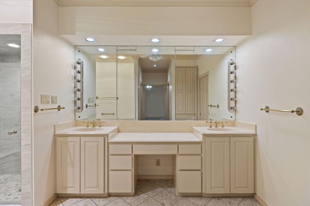 2834 Montebello RD B11, Austin, TX 78746