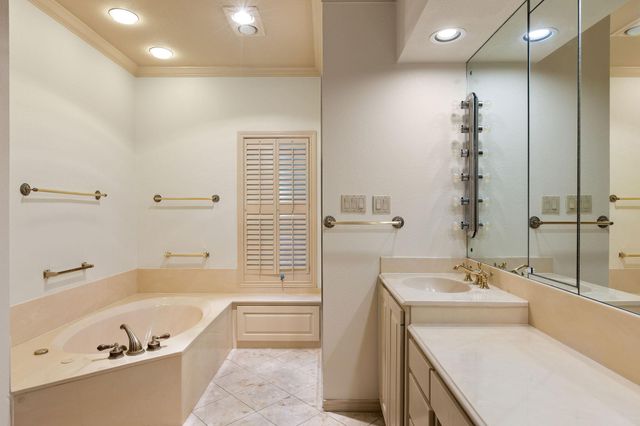 2834 Montebello RD B11, Austin, TX 78746