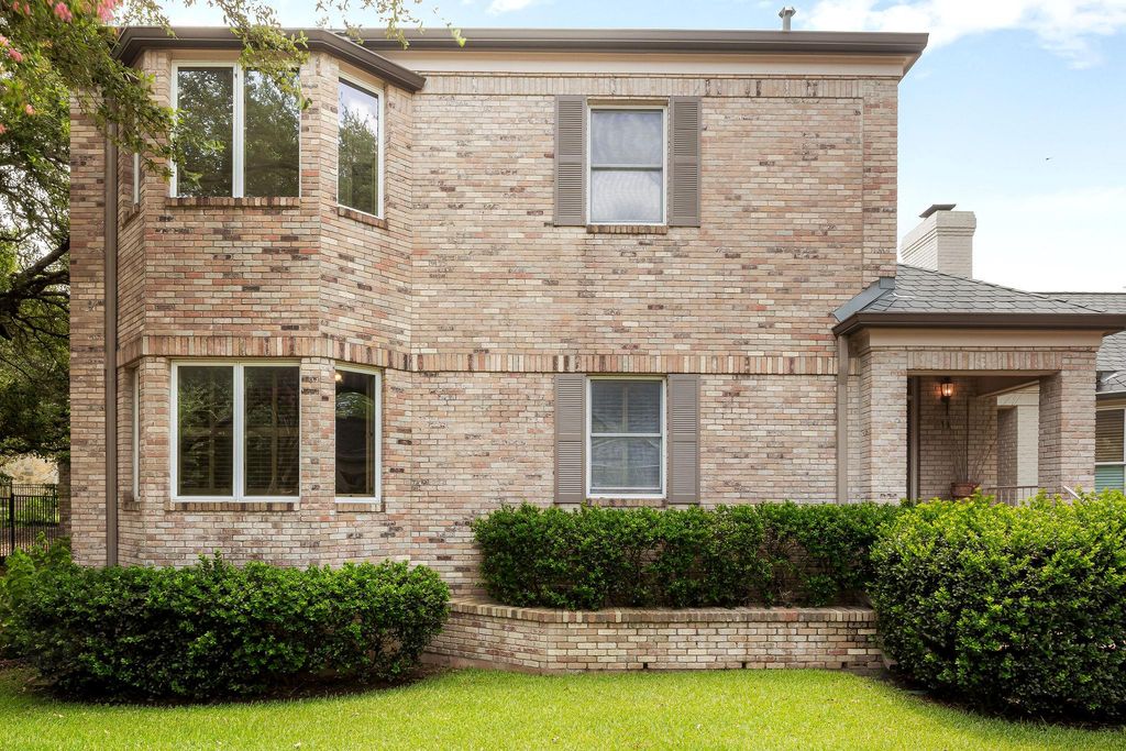 2834 Montebello RD B11, Austin, TX 78746