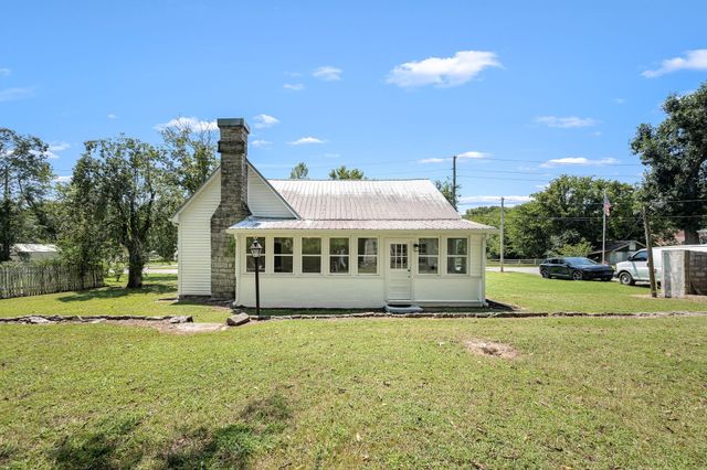 112 Re Davenport Ave, Auburntown, TN 37016