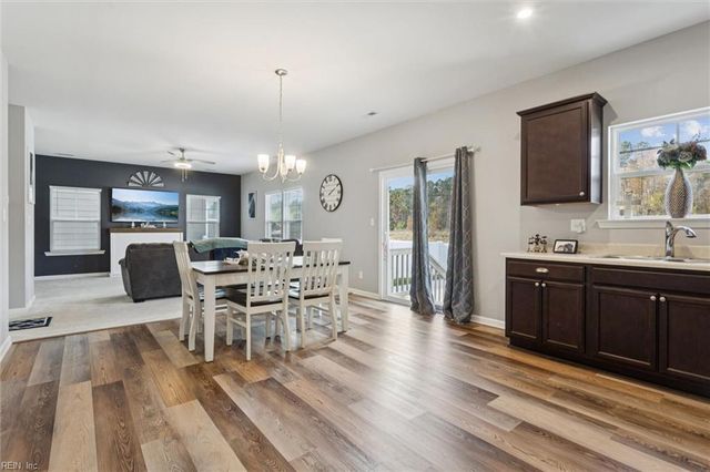 116 Meadows Landing LN, Suffolk, VA 23434