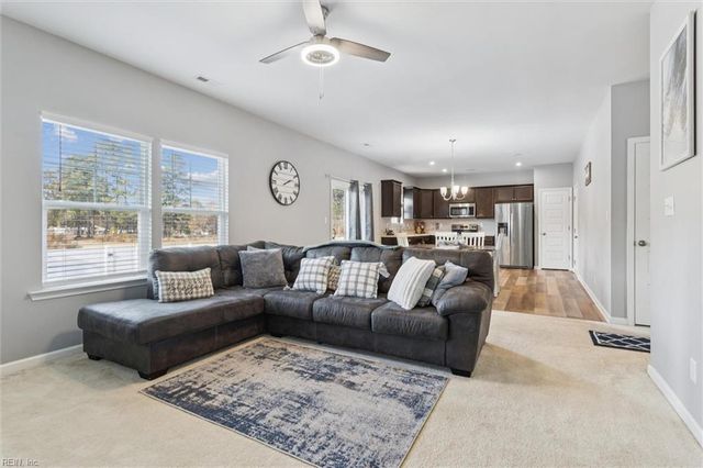 116 Meadows Landing LN, Suffolk, VA 23434