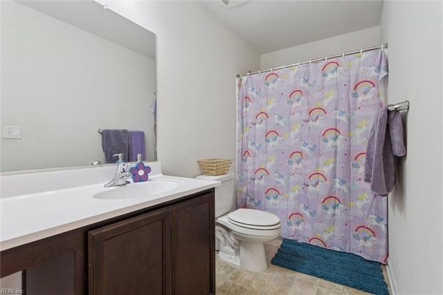 116 Meadows Landing LN, Suffolk, VA 23434