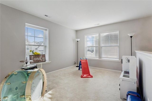 116 Meadows Landing LN, Suffolk, VA 23434