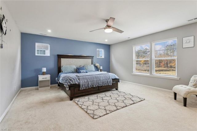 116 Meadows Landing LN, Suffolk, VA 23434