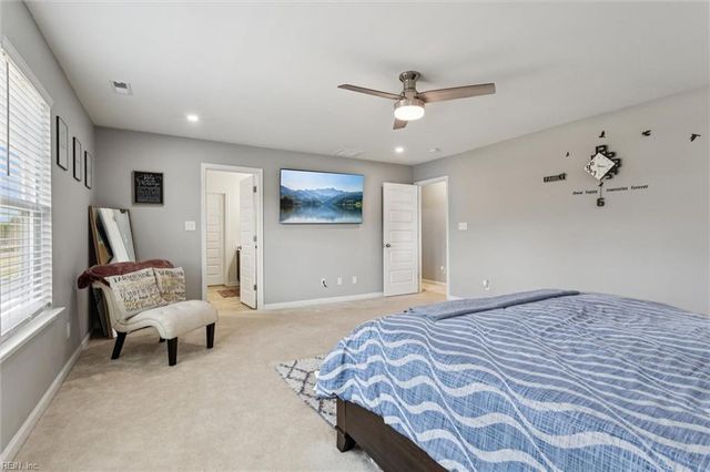 116 Meadows Landing LN, Suffolk, VA 23434