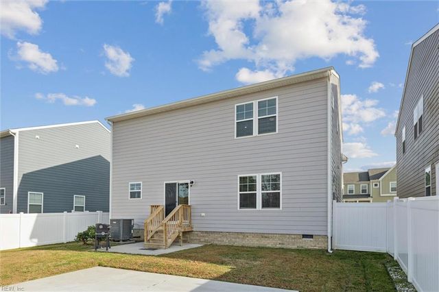 116 Meadows Landing LN, Suffolk, VA 23434