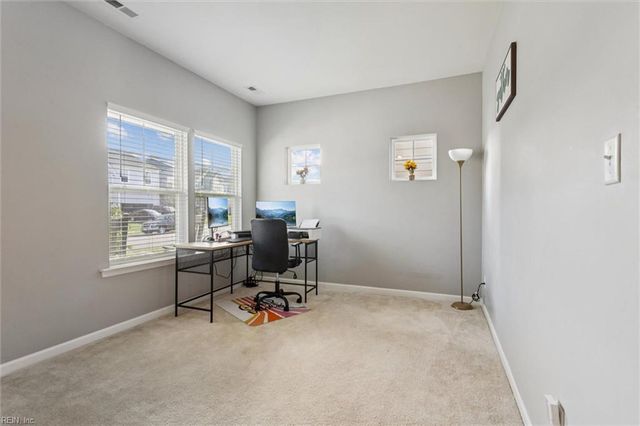 116 Meadows Landing LN, Suffolk, VA 23434