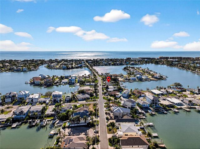 406 161ST AVENUE, Redington Beach, FL 33708