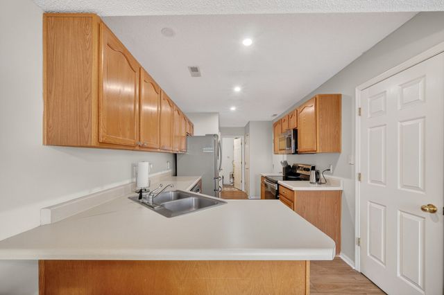 5462 Longview Court 3, Johnston, IA 50131