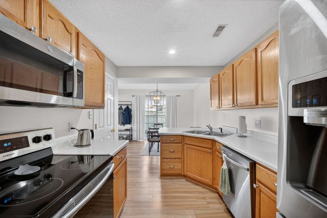 5462 Longview Court 3, Johnston, IA 50131