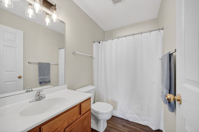 5462 Longview Court 3, Johnston, IA 50131