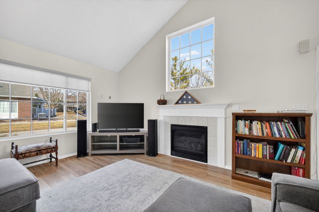 5462 Longview Court 3, Johnston, IA 50131