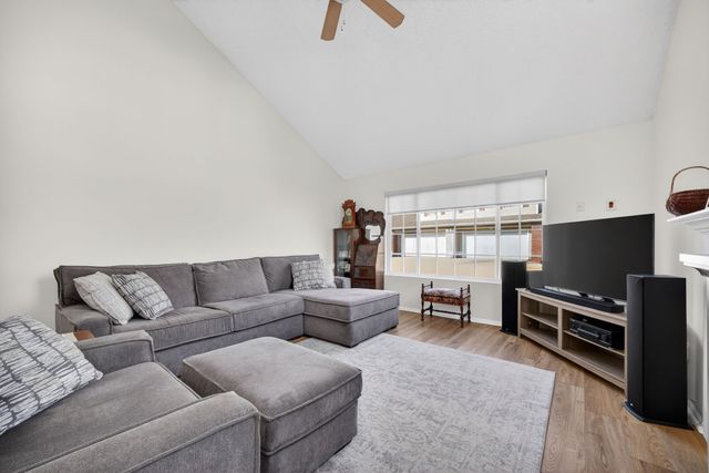 5462 Longview Court 3, Johnston, IA 50131