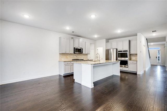 351 Hamilton Pointe Drive, Mcdonough, GA 30253