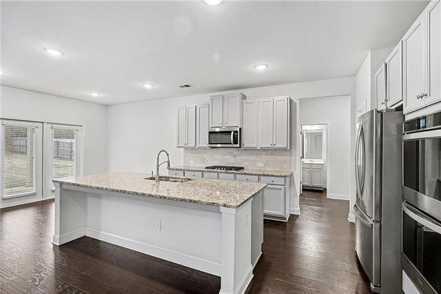 351 Hamilton Pointe Drive, Mcdonough, GA 30253