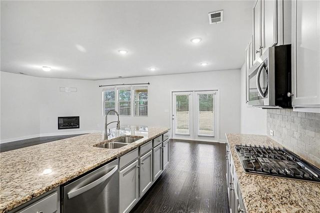 351 Hamilton Pointe Drive, Mcdonough, GA 30253