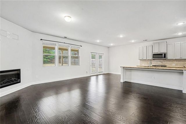 351 Hamilton Pointe Drive, Mcdonough, GA 30253