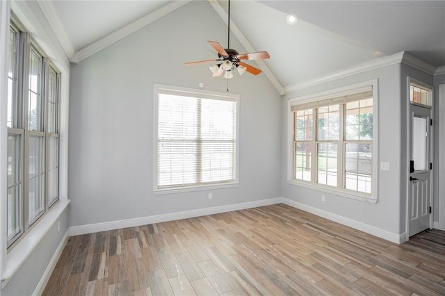 330 Scarlett Boulevard, Elm Springs, AR 72762