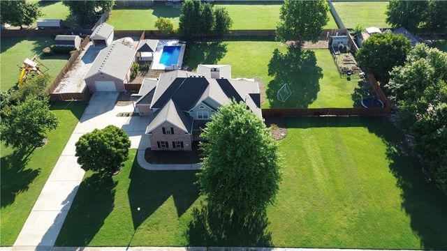 330 Scarlett Boulevard, Elm Springs, AR 72762