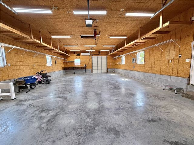 330 Scarlett Boulevard, Elm Springs, AR 72762