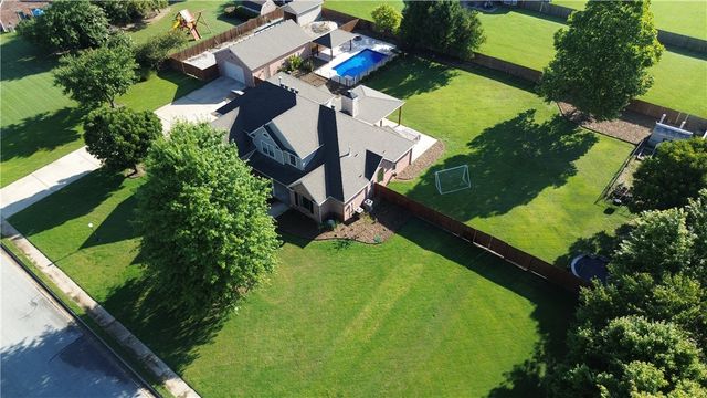 330 Scarlett Boulevard, Elm Springs, AR 72762