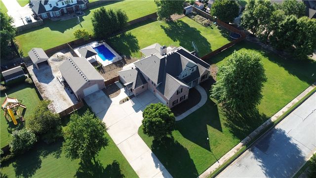 330 Scarlett Boulevard, Elm Springs, AR 72762