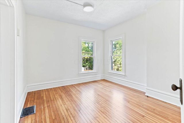 895 Studer Avenue, Columbus, OH 43206